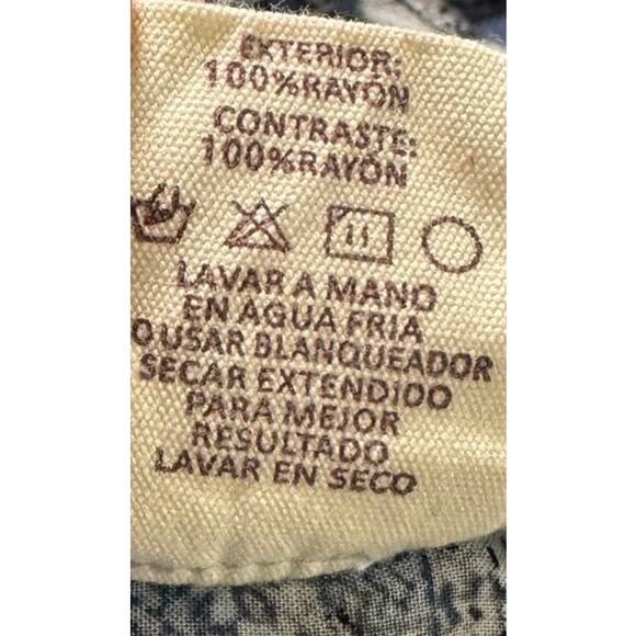 Mystree Small Blue Gray Pattern Button Front Womens Shirt 100% Rayon - Picture 6 of 8